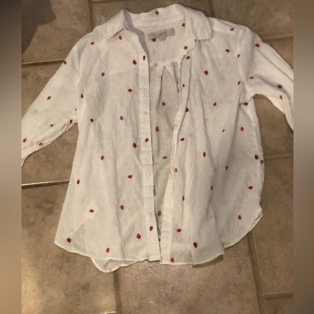 LOFT coquette Strawberry Button Down 🍓